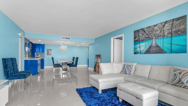Building Photo - 5600 N Flagler Dr