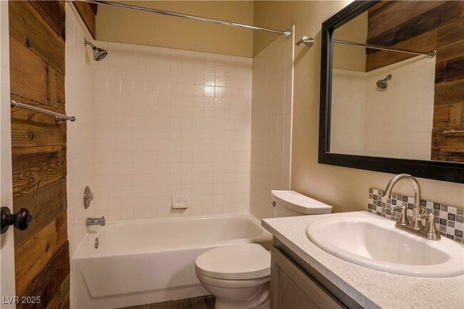 Building Photo - 304 Silver Castle St