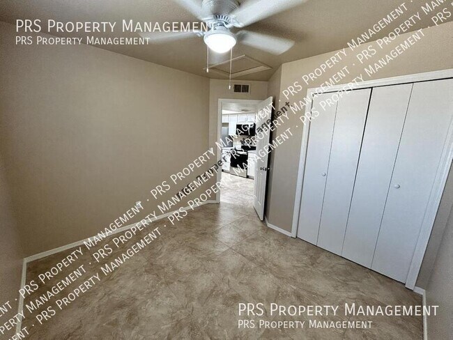 Building Photo - 551 S Lesueur-Unit 1