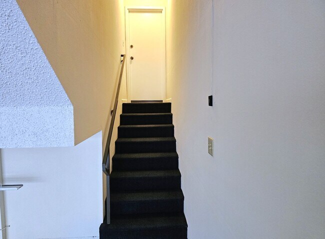 Building Photo - 21141 Lassen St