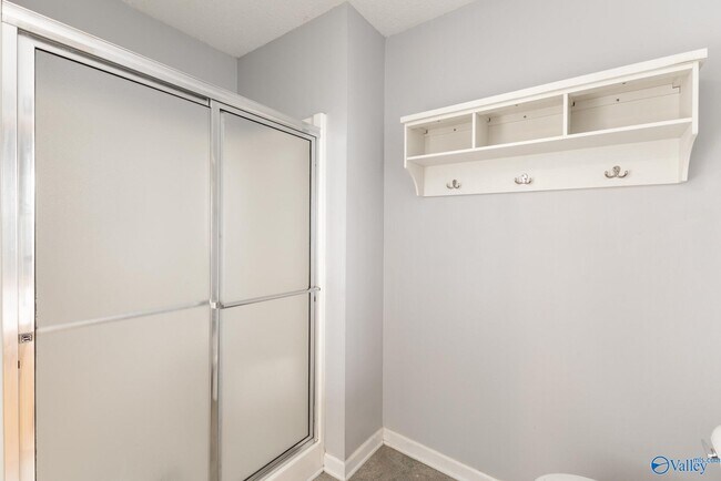 Building Photo - 117 Bambi Ln