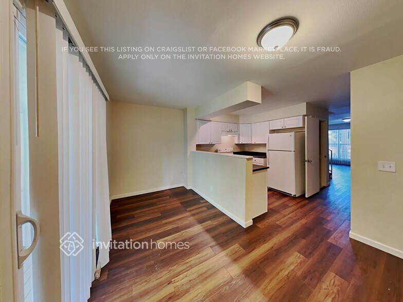 Building Photo - 1811 S Quebec Way