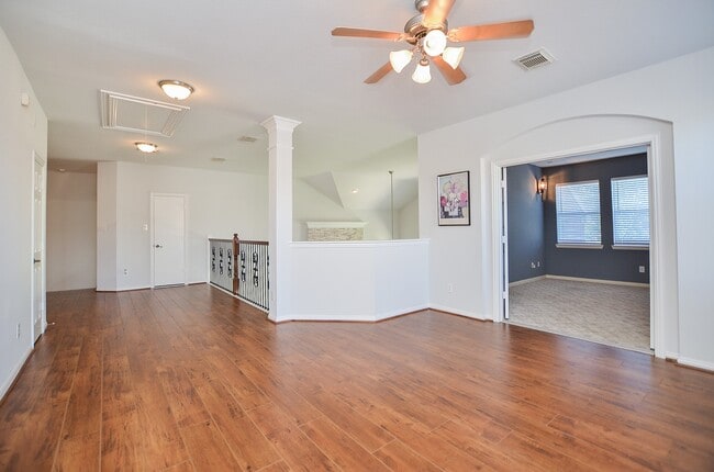 Building Photo - 4315 Village Forest Dr