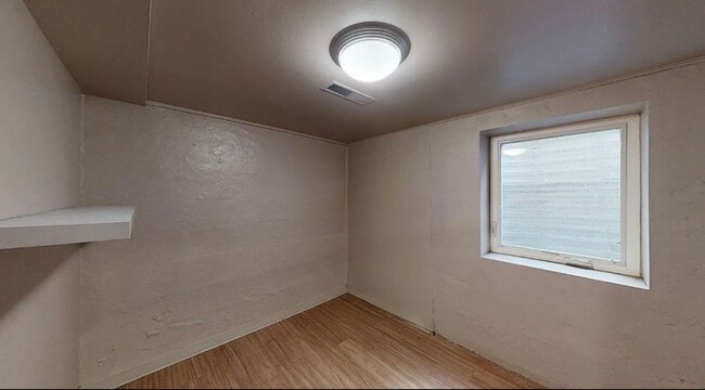 Building Photo - Charming four-bedroom home one block from UNR