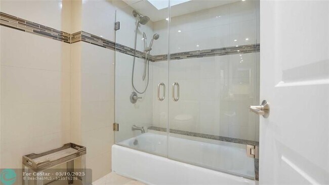 Building Photo - 3750 Galt Ocean Dr