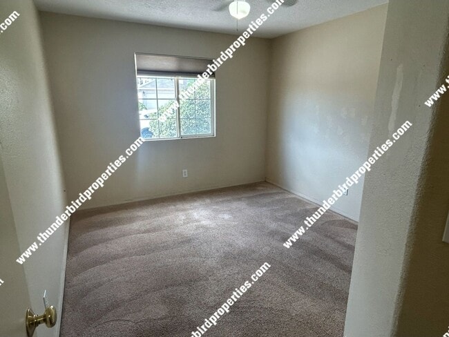 Building Photo - Gated Community available NOW!
