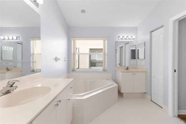 Building Photo - 19401 SW 15th St