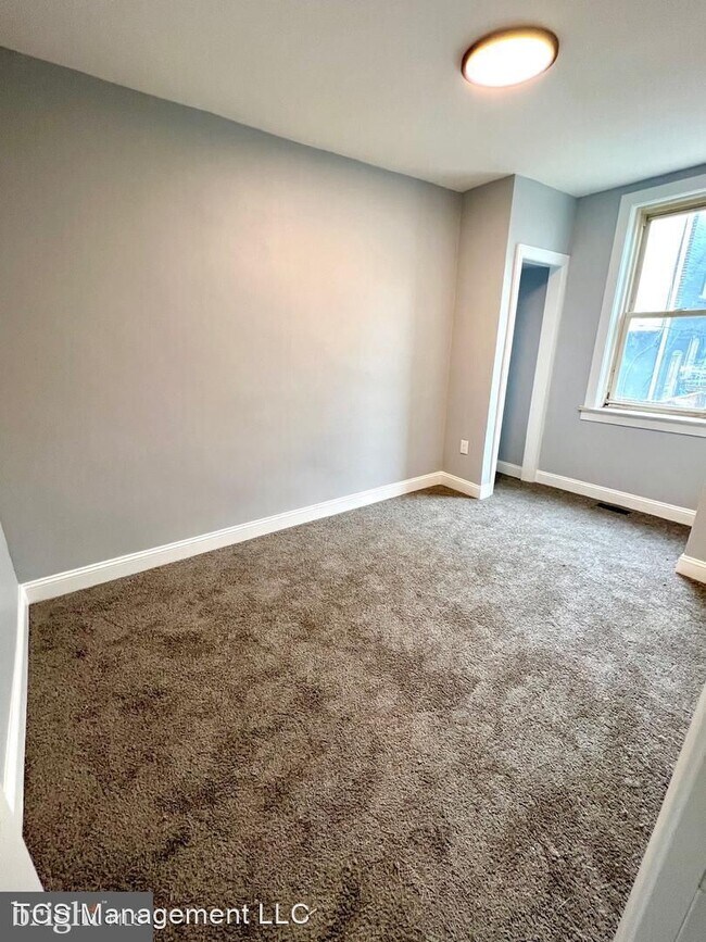 Building Photo - 3 br, 1.5 bath House - 5654 Litchfield Street