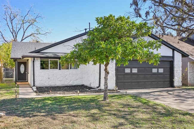 Building Photo - 12907 Water Mill Cove