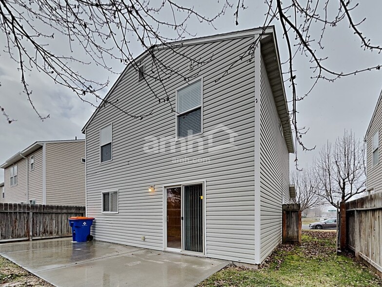 Building Photo - 6360 S White Cliff Ave
