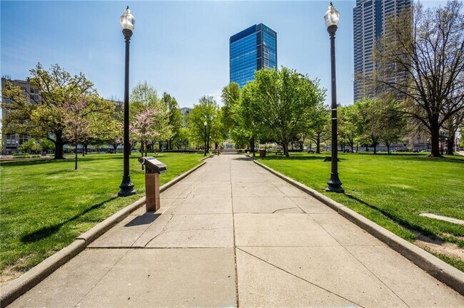 Park View - 350 N Meridian St