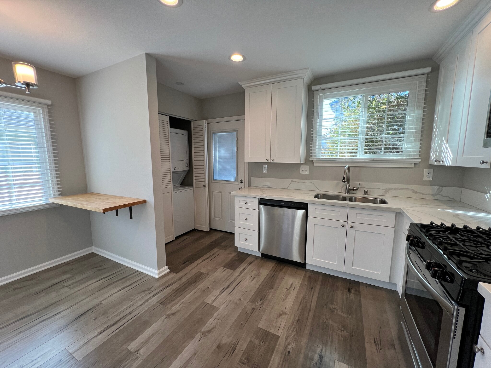 Building Photo - 7307 Ensign Ave