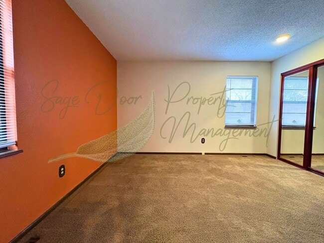 Building Photo - Stylish Blue Springs Home With Fresh Updates & Great Natural Light