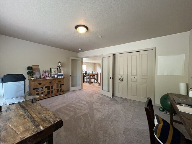 Building Photo - Charming 3 Bedroom Villebois Home with Loft, A/C, Designer Finishes and Community Pool!