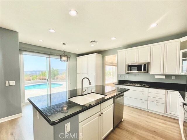 Building Photo - 25942 Clifton Pl
