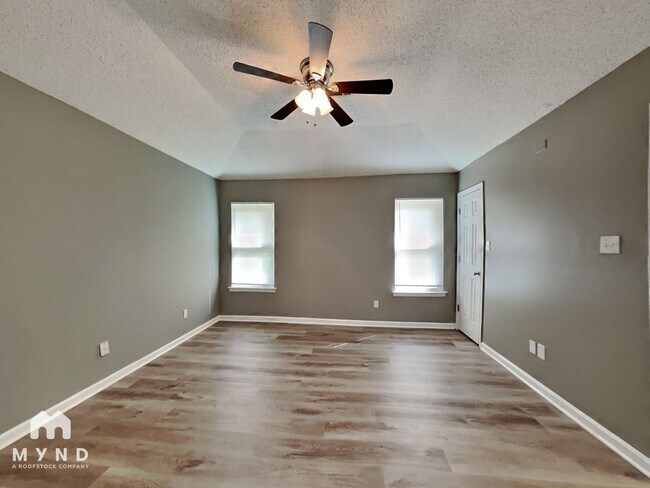 Building Photo - 1234 Grange Way Dr