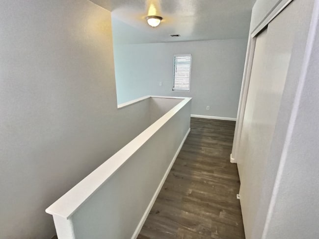 Building Photo - 41925 W Sunland Dr