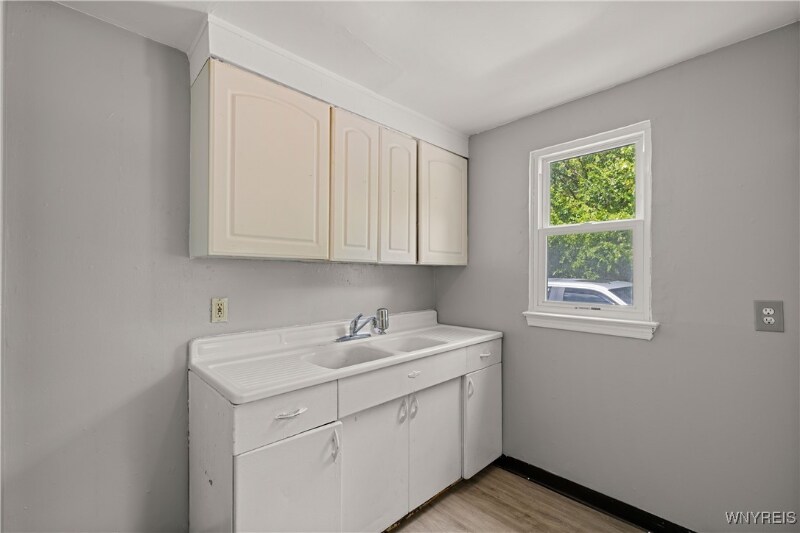 Building Photo - 714 Taunton Pl