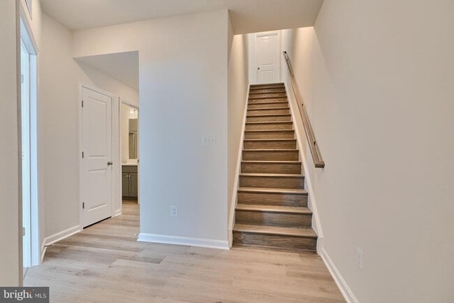 Building Photo - 2509 Gatwick Ln