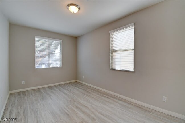 Building Photo - 4120 Free Bird Crest Ave