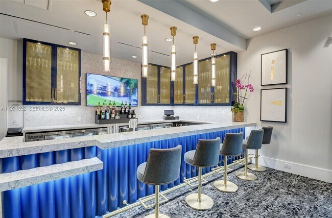 Building Photo - 17113 Aquavera Way