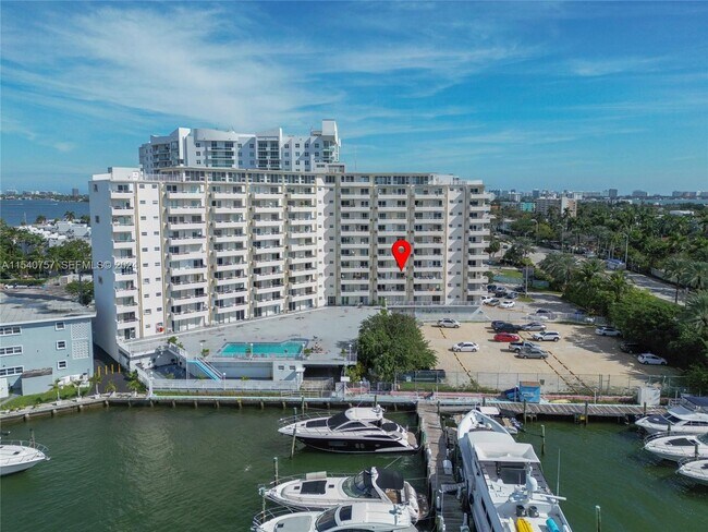 Building Photo - 7904 West Dr