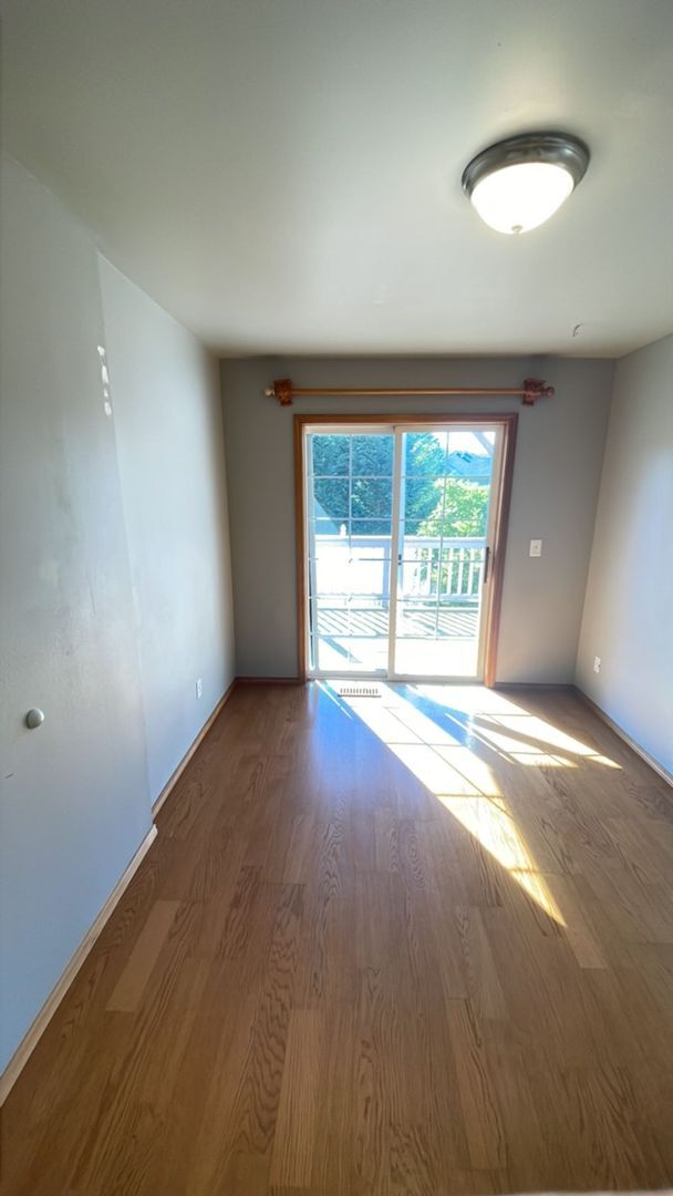 Building Photo - PRELEASING: 4 bdrm/1.5 bath house near WWU Park-N-Ride