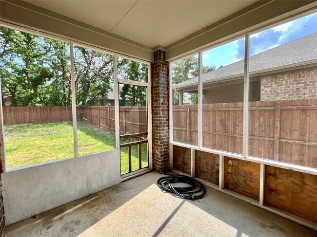 Building Photo - 2304 Lattimore St