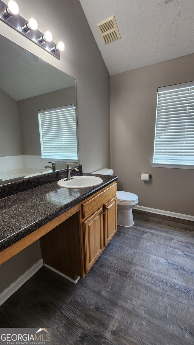 Building Photo - 2610 Virginia Cove