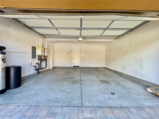 Building Photo - 2652 E Temblor Ranch Dr