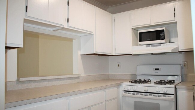 Building Photo - 38 Juniper Ct