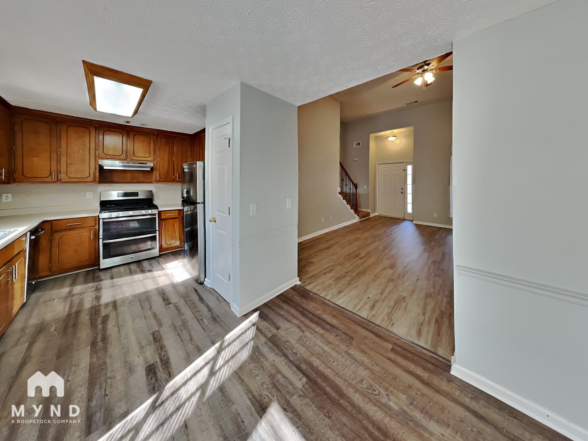 Building Photo - 45 Valley Dr