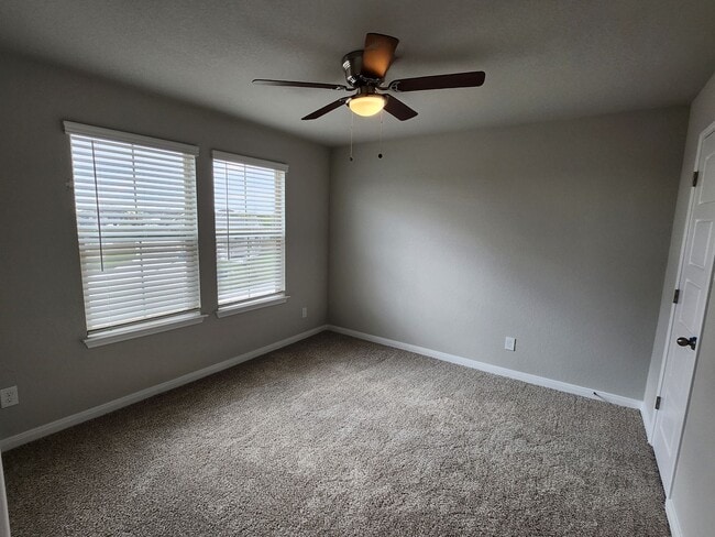 Building Photo - Luxury Living in the Heart of Cibolo!