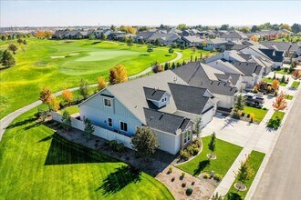 Building Photo - 3 Bedroom. 2.5 Bathroom House in Nampa
