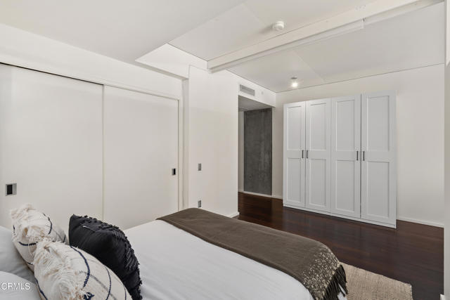 Building Photo - 1155 S Grand Ave