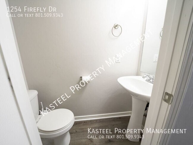 Building Photo - 1254 Firefly Dr