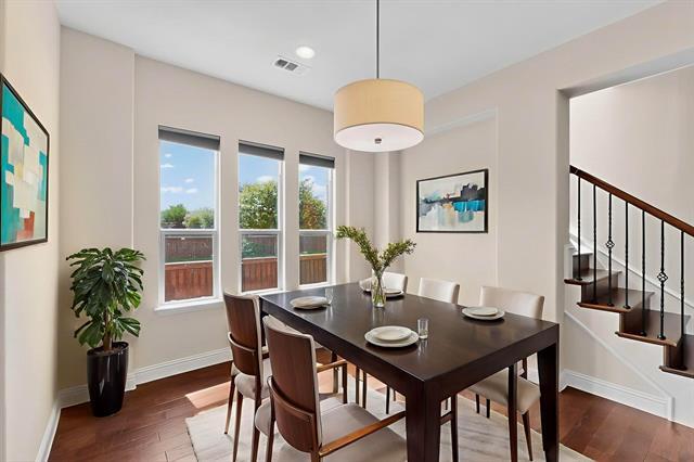 Building Photo - 6533 Mandalay Ct