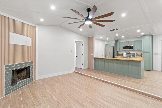 Building Photo - 3818 Meridian Pl