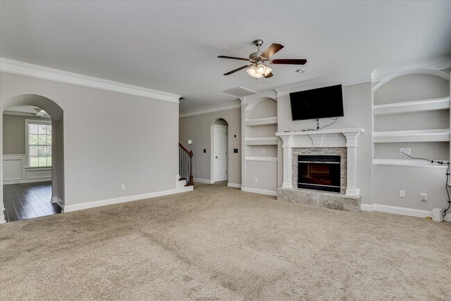 Building Photo - 314 Bella Rose Dr