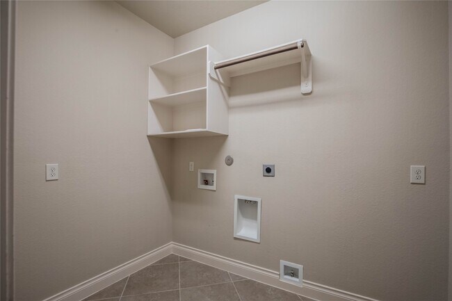 Building Photo - 111 Pinnacle Ridge Ct