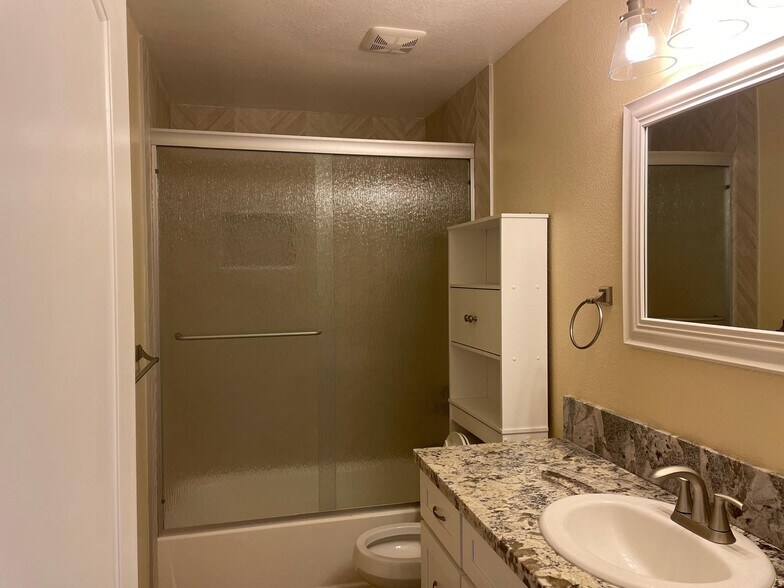 Building Photo - 151195 Rio Vista Dr