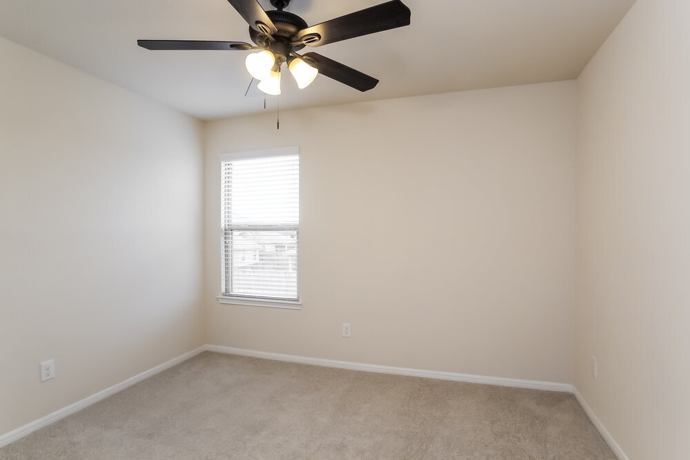 Building Photo - 9222 Chloe Dr