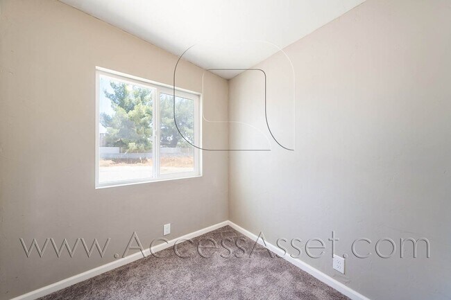 Building Photo - 24099 CA-74