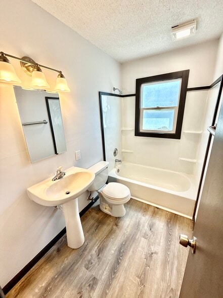 Building Photo - 4018 N 42nd St