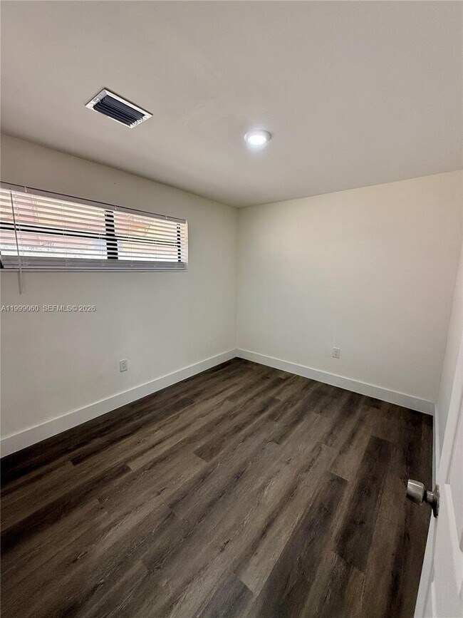 Building Photo - 1731 Alcazar Dr