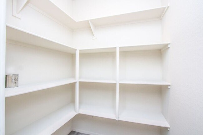 Building Photo - COMING SOON!! RECENTLY BUILT HOME IN MARICOPA!