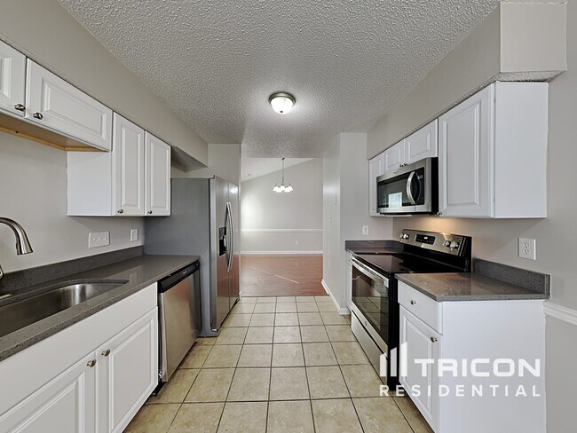 Building Photo - 2714 Haversham Ct