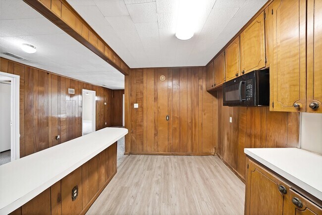 Building Photo - 2309 8th Ave
