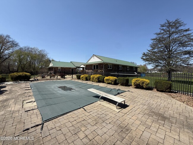 Building Photo - 2360 Monmouth Rd