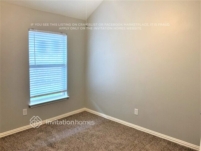 Building Photo - 917 Lake Worth Trl